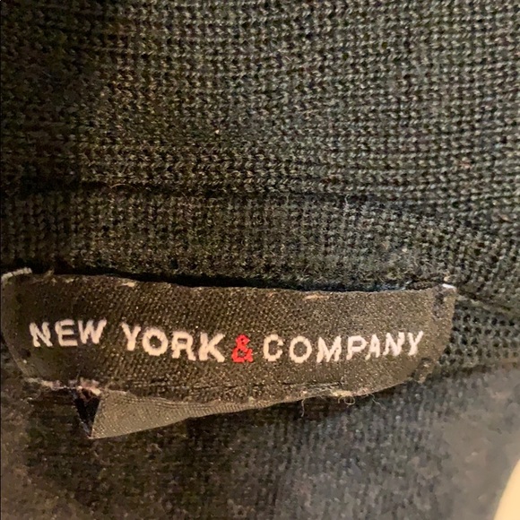Black New York and Company sweater XS - Picture 4 of 4